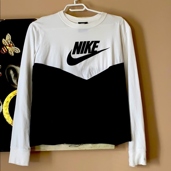 Nike Tops - Nike long sleeve shirt
